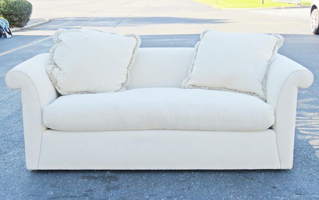 J. ROBERT SCOTT LOVESEAT (1 of 8)