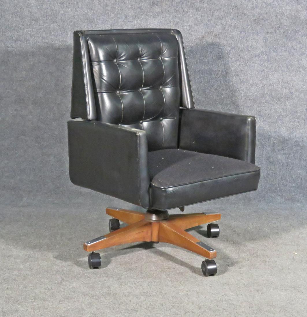 SWIVEL OFFICE CHAIR (1 of 14)
