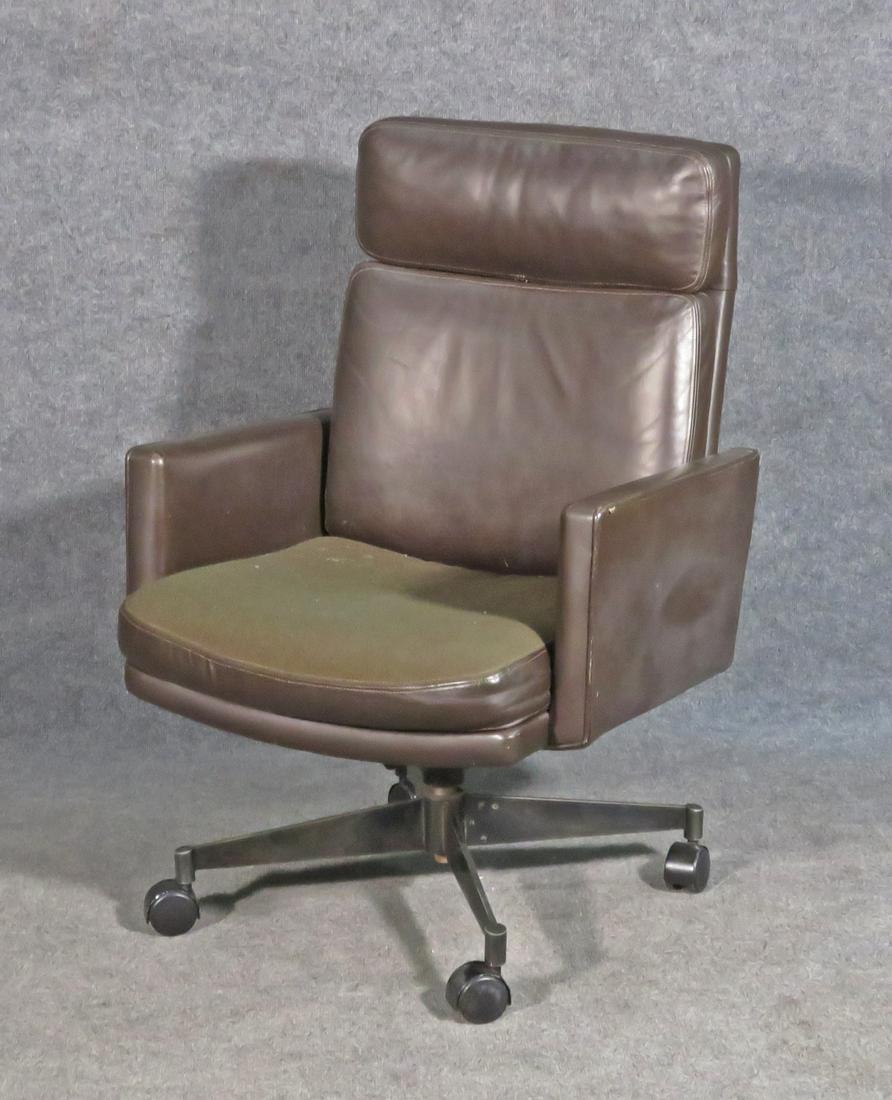STOW/DAVIS LEATHER SWIVEL OFFICE CHAIR (1 of 11)