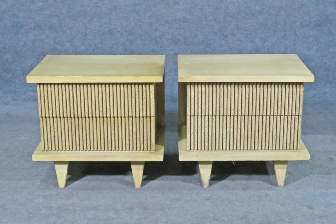 PAIR AMERICAN OF MARTINSVILLE NIGHT STANDS (1 of 10)