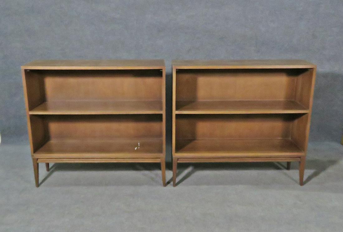 PAIR PAUL MCCOBB BOOKCASES (1 of 7)
