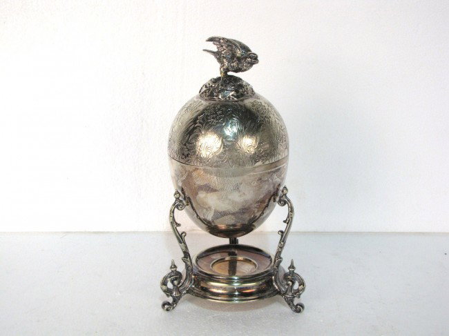 JAMES DIXON & SON SILVERPLATE EGG CODDLER w/ BIRD: Bird finial. Very good condition. No monogram. 10" high.