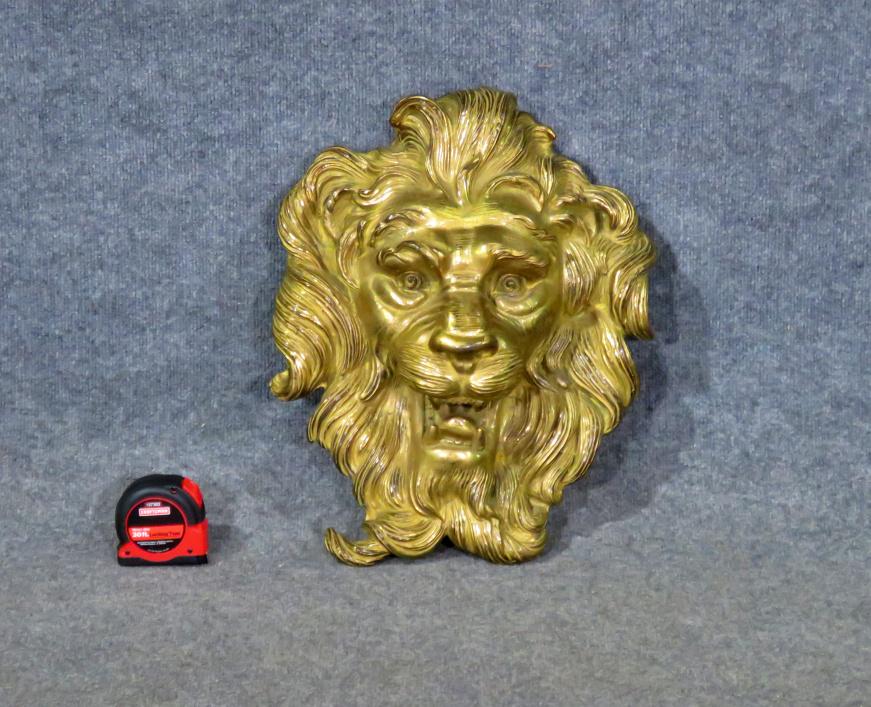 LARGE BRONZE LION PLAQUE (1 of 10)