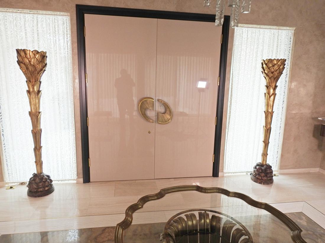 PR GILT WOOD TORCHIERIES ATTR SERGE ROCHE (1 of 19)