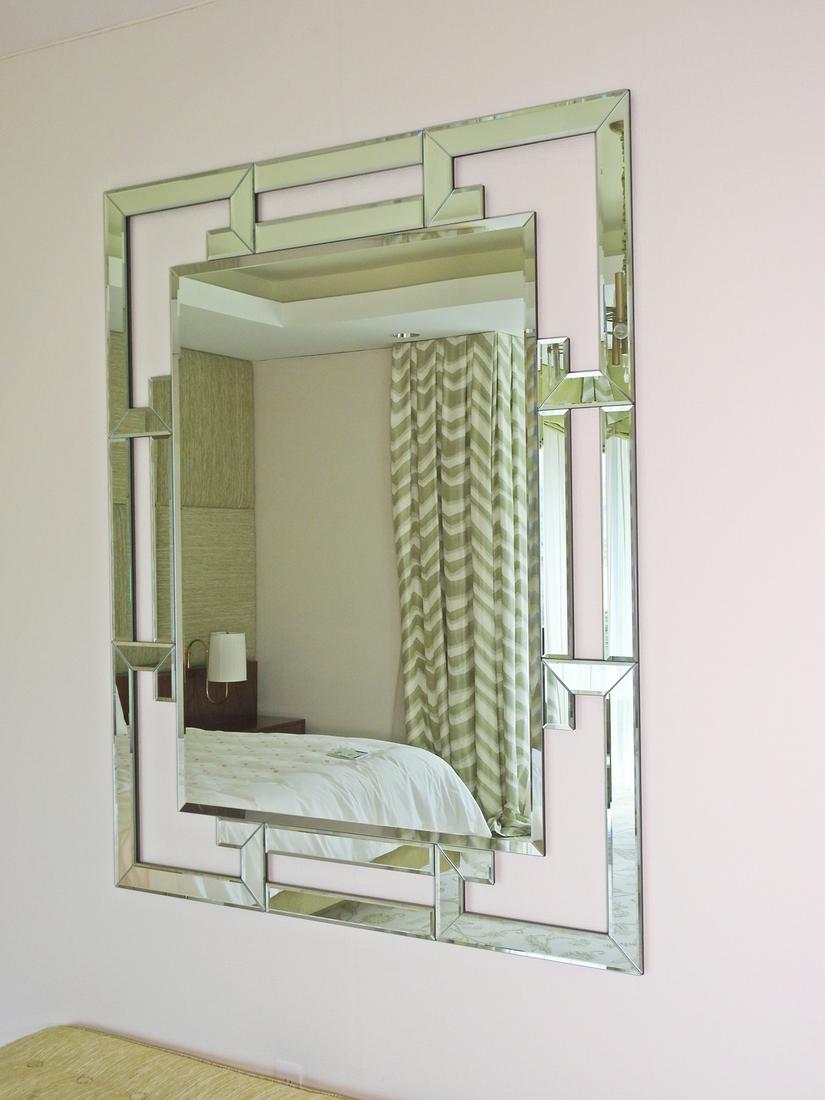LARGE HOLLYWOOD REGENCY STYLE WALL MIRROR (1 of 4)