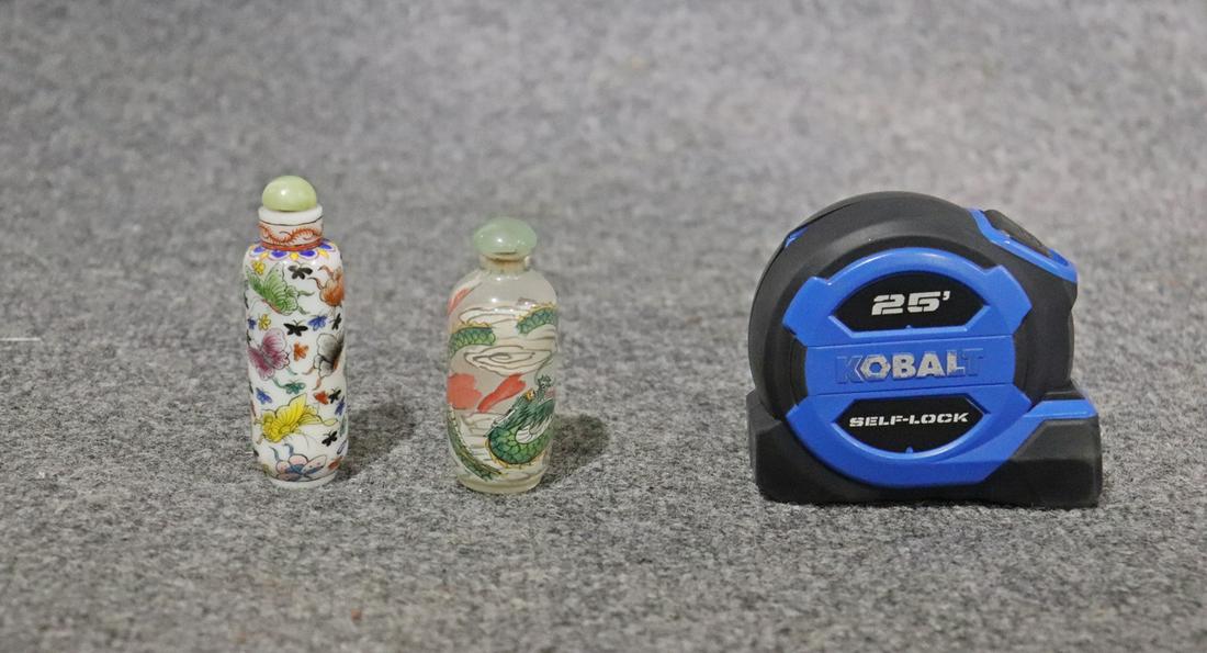 COMPANION PAIR ASIAN SNUFF BOTTLES (1 of 5)