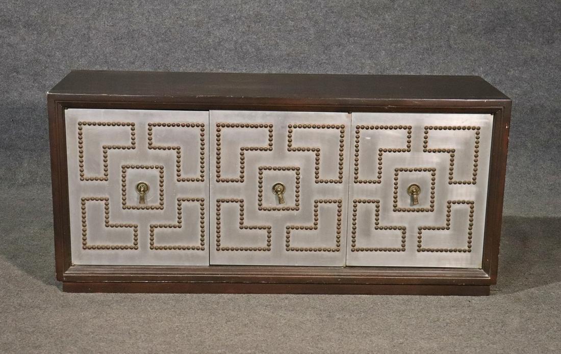 PARZINGER STYLE 3 DOOR CABINET (1 of 8)