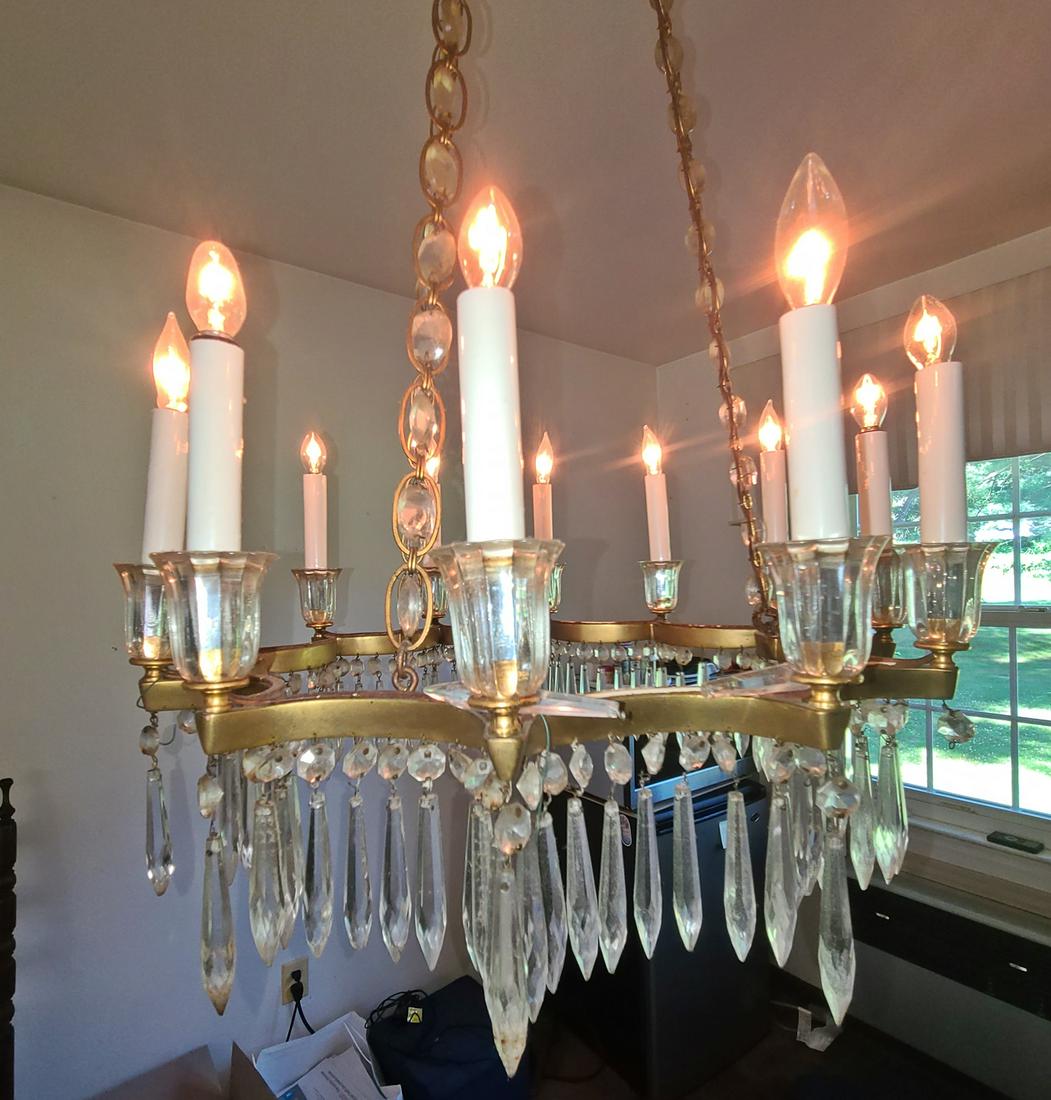 TOMMI PARZINGER STYLE CHANDELIER: Crystal. Brass.
