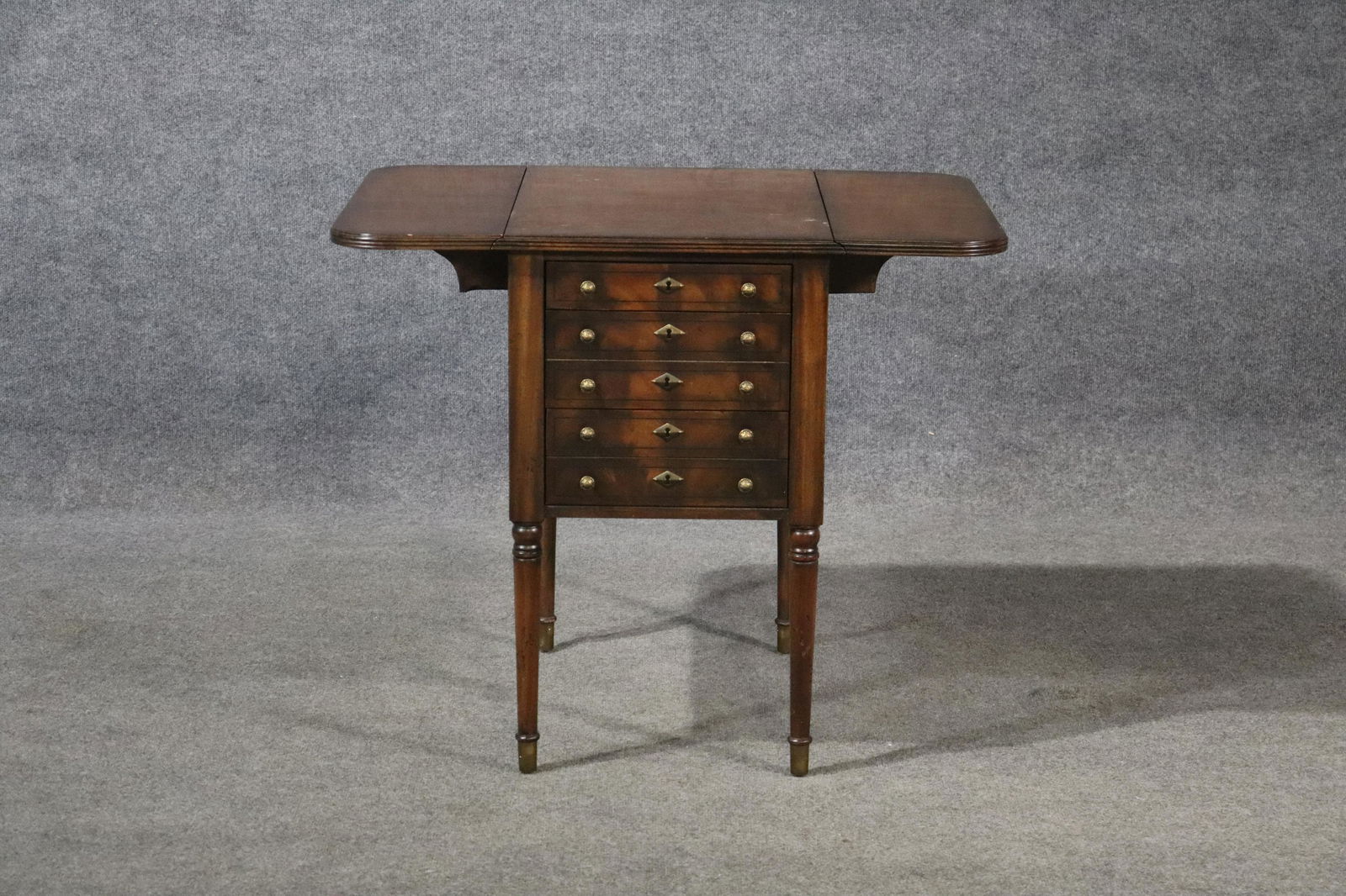 HENREDON DROP LEAF END TABLE (1 of 9)