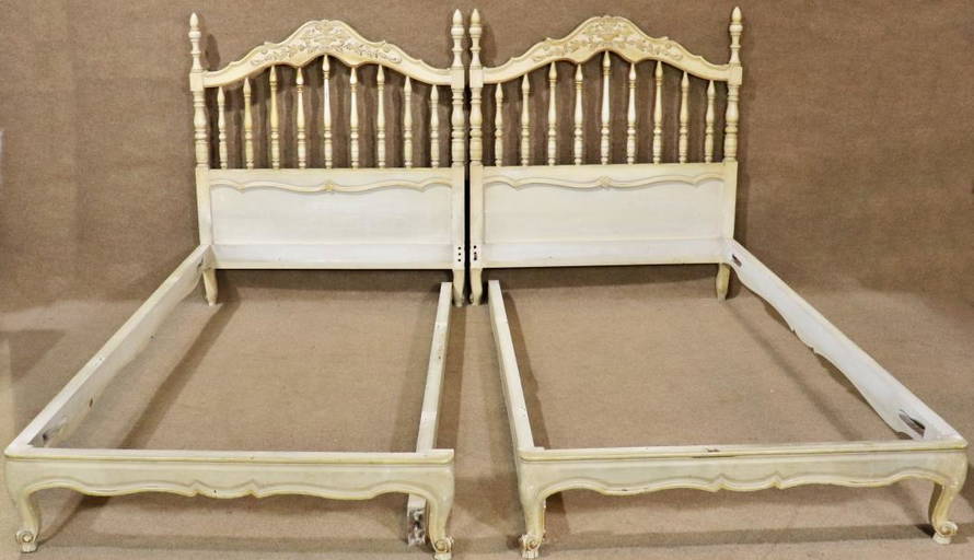 PAIR OF FRENCH PROVINCIAL TWIN BEDS Dec 08, 2022 SS Auction, Inc. in NJ
