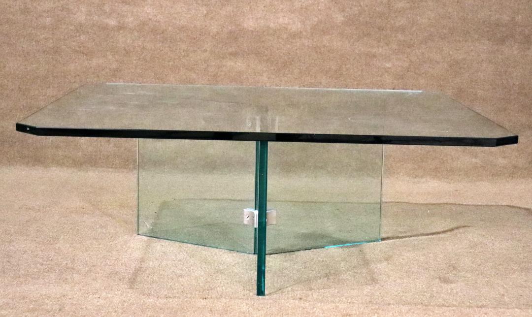 PACE STYLE GLASS COFFEE TABLE (1 of 6)