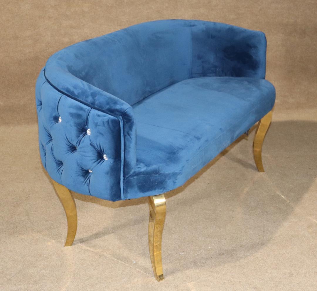 POST MODERN SETTEE (1 of 7)