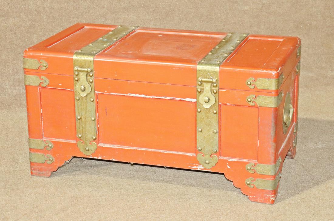 JL GEORGE & CO METAL TRUNK (1 of 10)