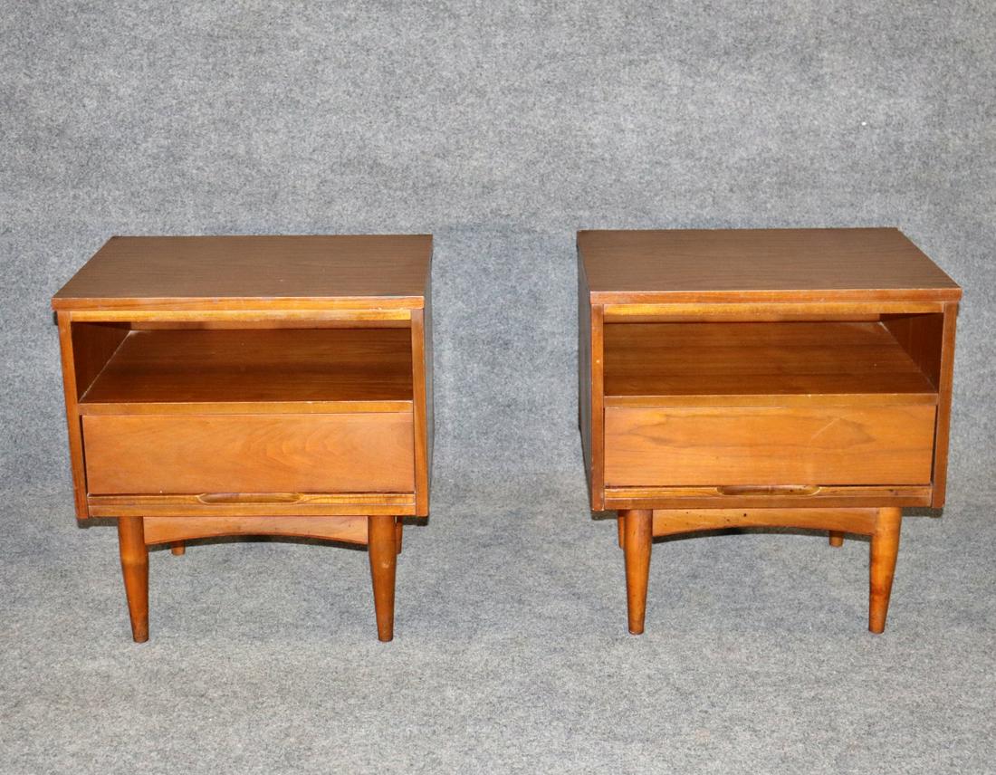 PAIR JOHNSON CARPER WALNUT NIGHT STANDS (1 of 8)