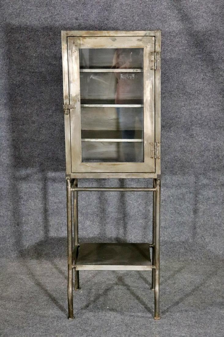 MEDICAL INDUSTRIAL CABINET (1 of 8)