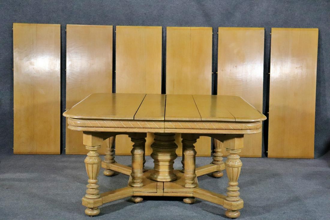 UNSIGNED HERTER BROTHERS CARVED OAK DINING TABLE (1 of 18)