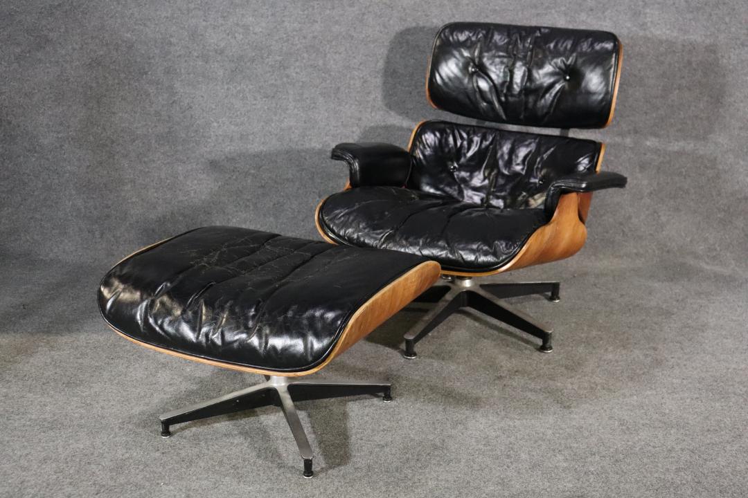 EAMES FOR HERMAN MILLER CHAIR & OTTOMAN (1 of 20)