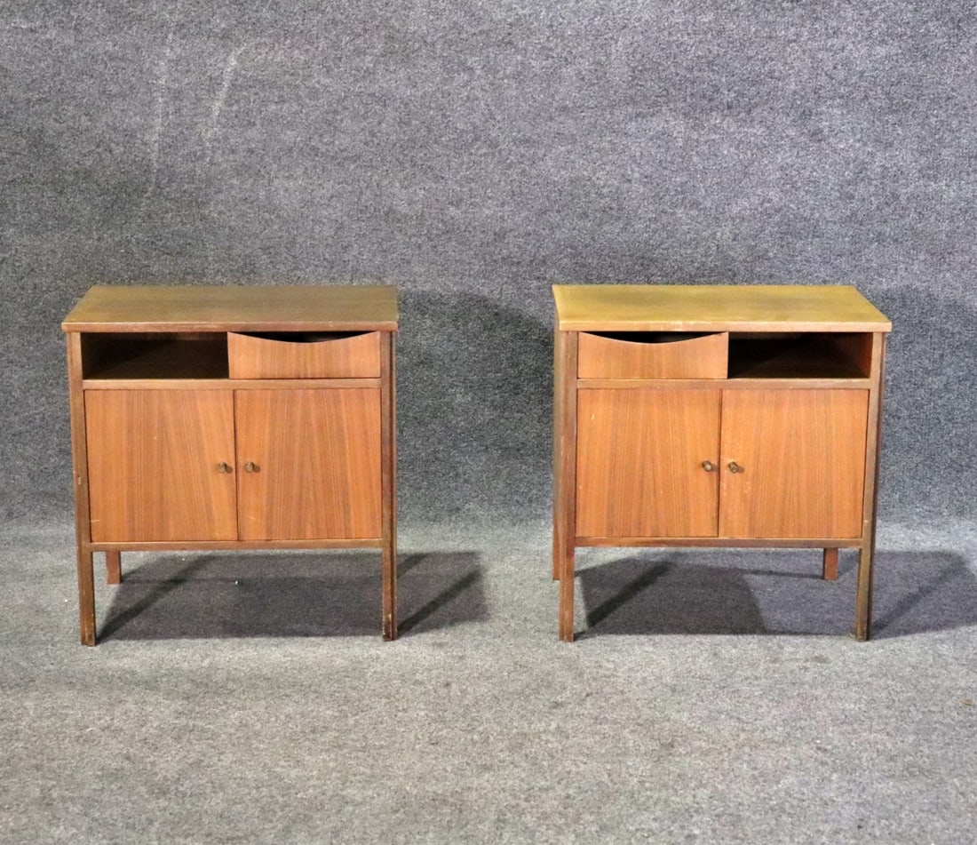 PAIR PAUL MCCOBB STYLE NIGHT STANDS (1 of 11)