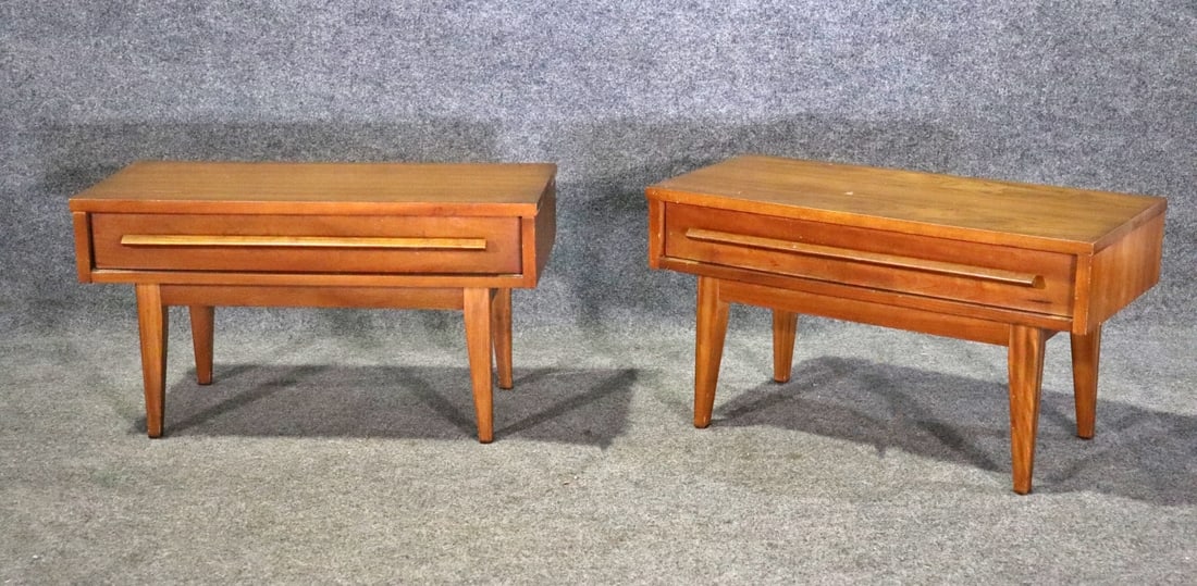 PAIR MCM 1 DRAWER MODERN NIGHT STANDS SOLD BY VAN SCIVER (1 of 10)