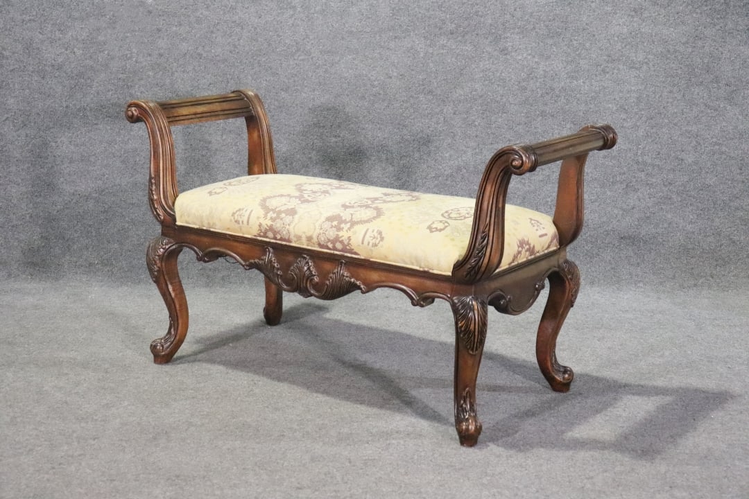 HANCOCK & MOORE COUNTRY FRENCH WINDOW BENCH (1 of 12)