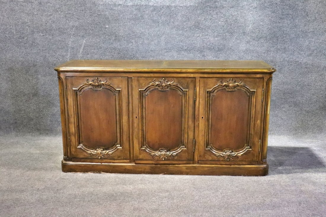 BAKER COUNTRY FRENCH SIDEBOARD (1 of 15)
