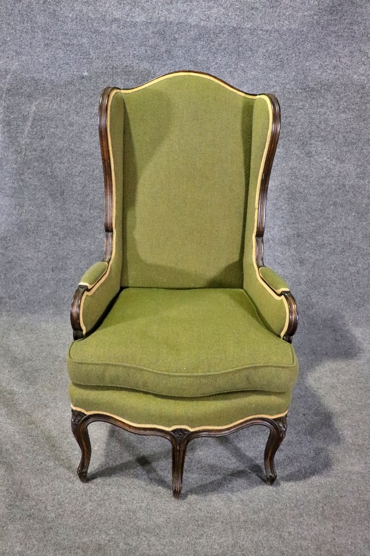 LOUIS XV STYLE CARVED WALNUT 5 LEG BERGERE (1 of 9)