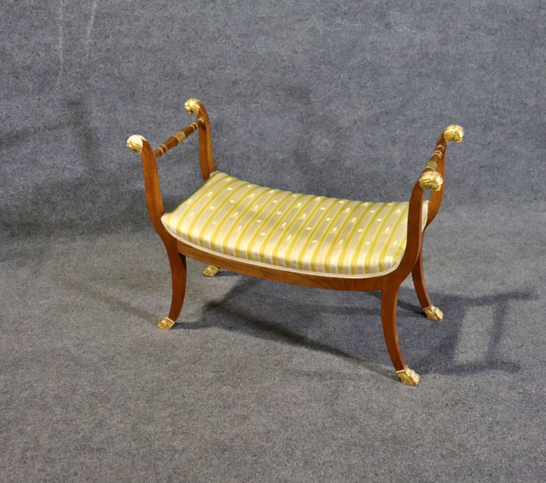 REGENCY STYLE WINDOW BENCH (1 of 11)