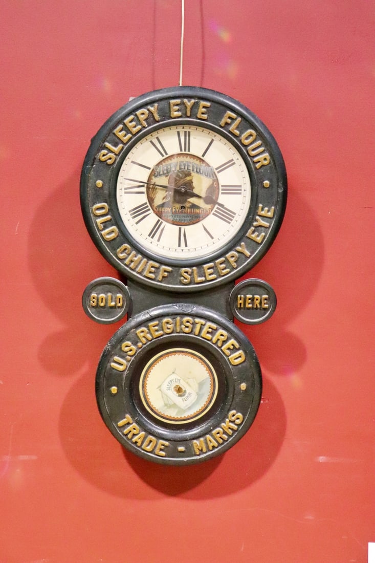 SLEEPY EYE MILLING CO ADVERTISING CLOCK (1 of 9)