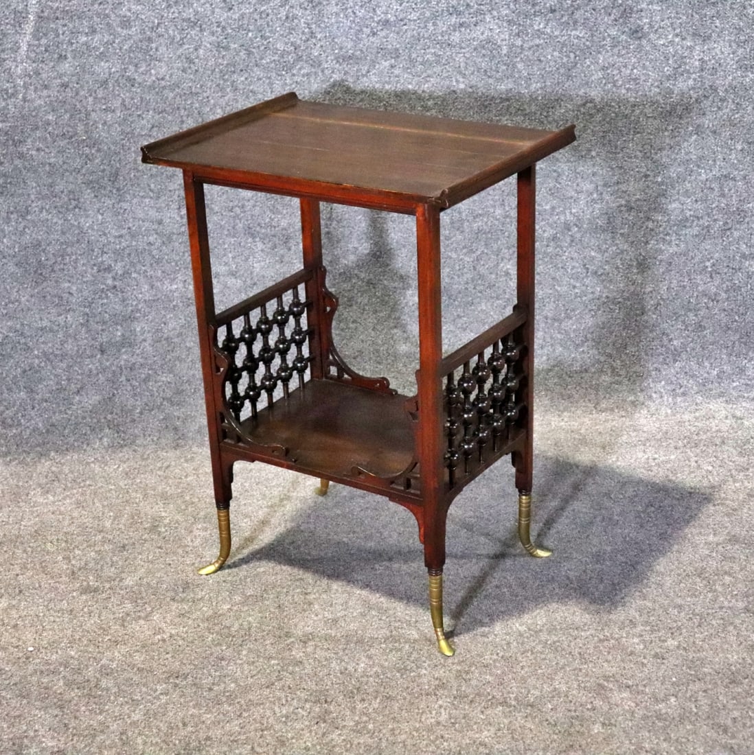 AMERICAN AESTHETIC MAHOGANY 2 TIER ACCENT TABLE (1 of 12)