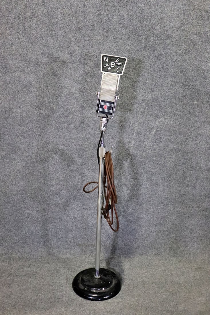 VINTAGE NBC RCA MICROPHONE ON STAND (1 of 9)