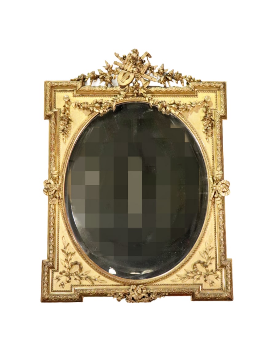 GILT CARVED HANGING WALL MIRROR (1 of 15)