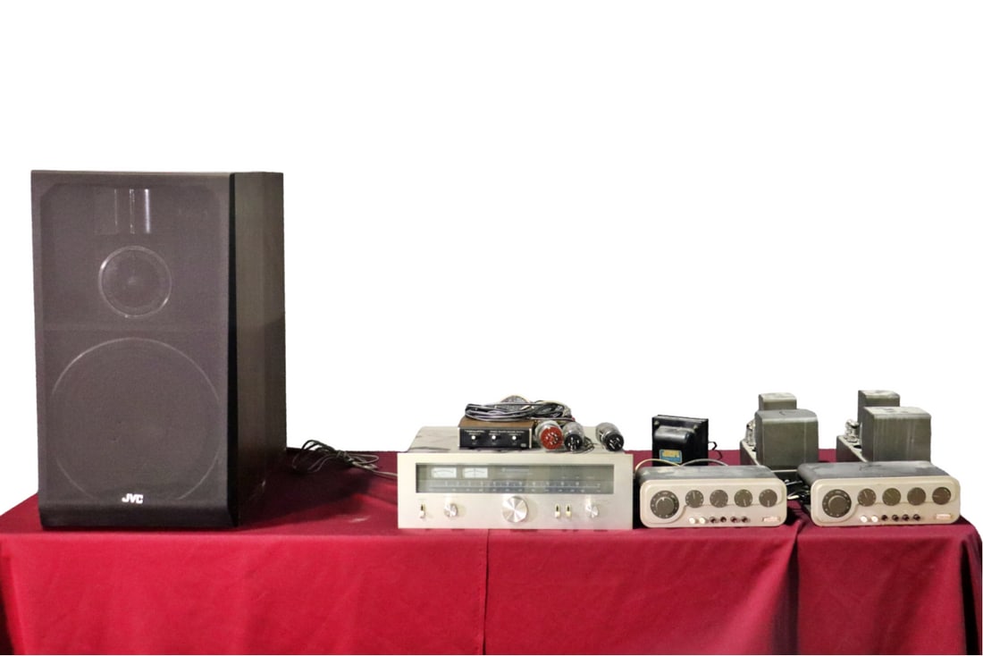 10 PIECE STEREO EQUIPMENT (1 of 10)