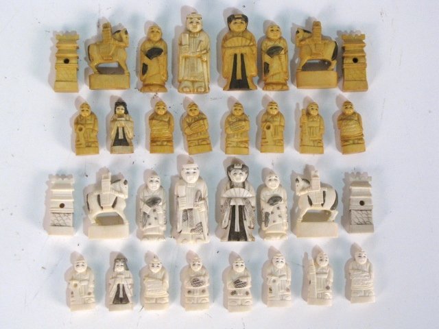 CHINESE IVORY CHESS SET: Very good condition.