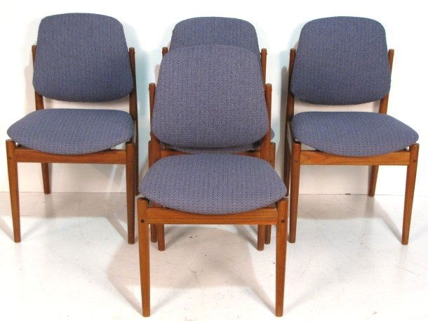 4 ARNE VODDER DINING CHAIRS: Very good condition. 34"h. x 20"w. x 22"d.