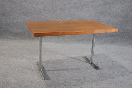 MID CENTURY MODERN WALNUT VENEER DINING TABLE