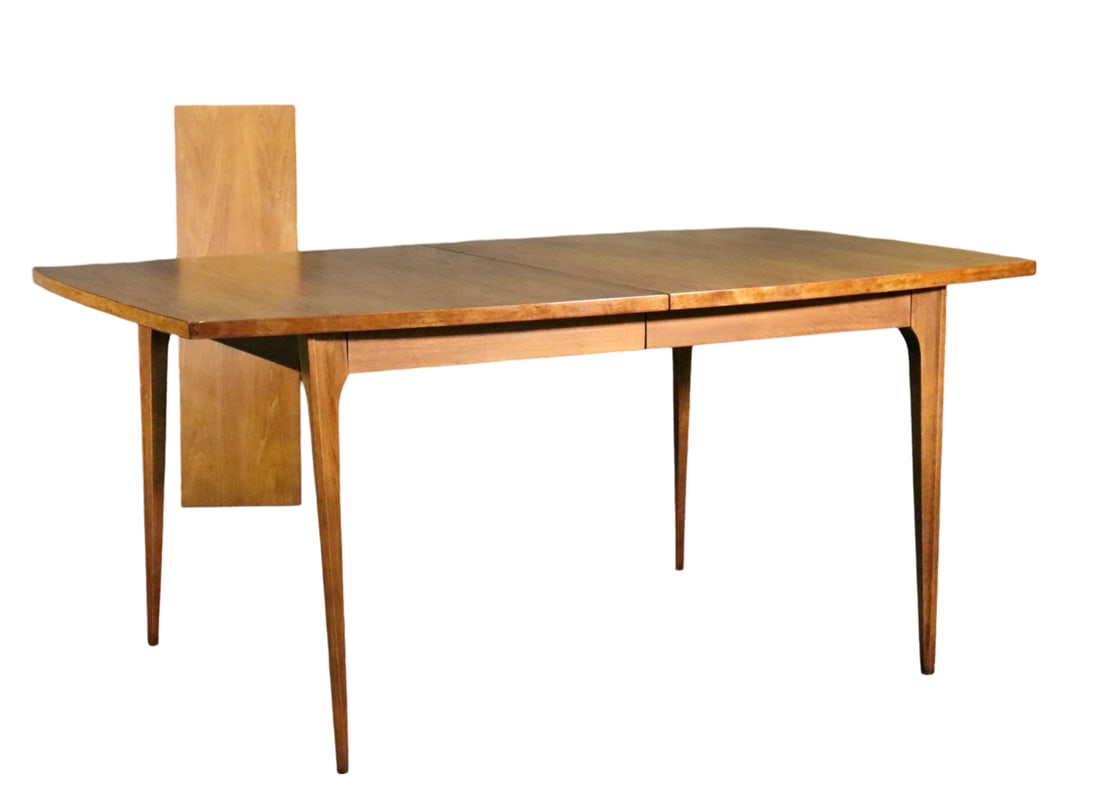 BRASILIA FOR BROYHILL DINING TABLE (1 of 11)
