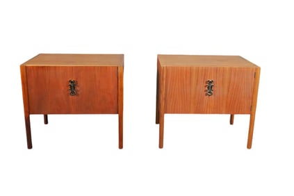 PAIR WILLIAM HINN ATTRIBUTED NIGHT STANDS