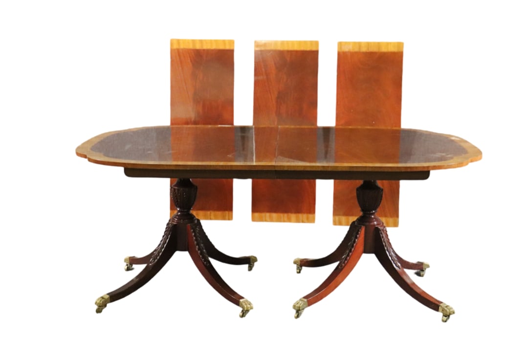 BAKER CHARLESTON DINING TABLE (1 of 20)