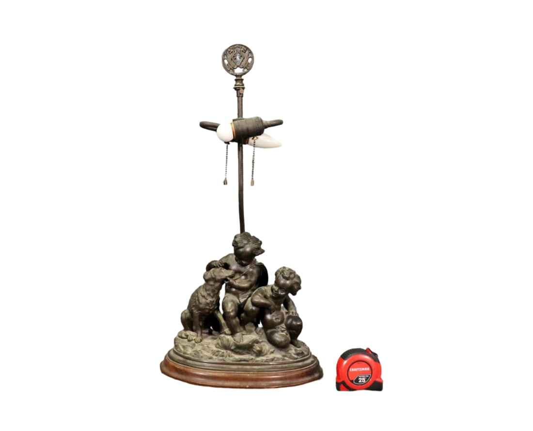 BRONZE STYLE LAMP WITH PUTTIES (1 of 18)