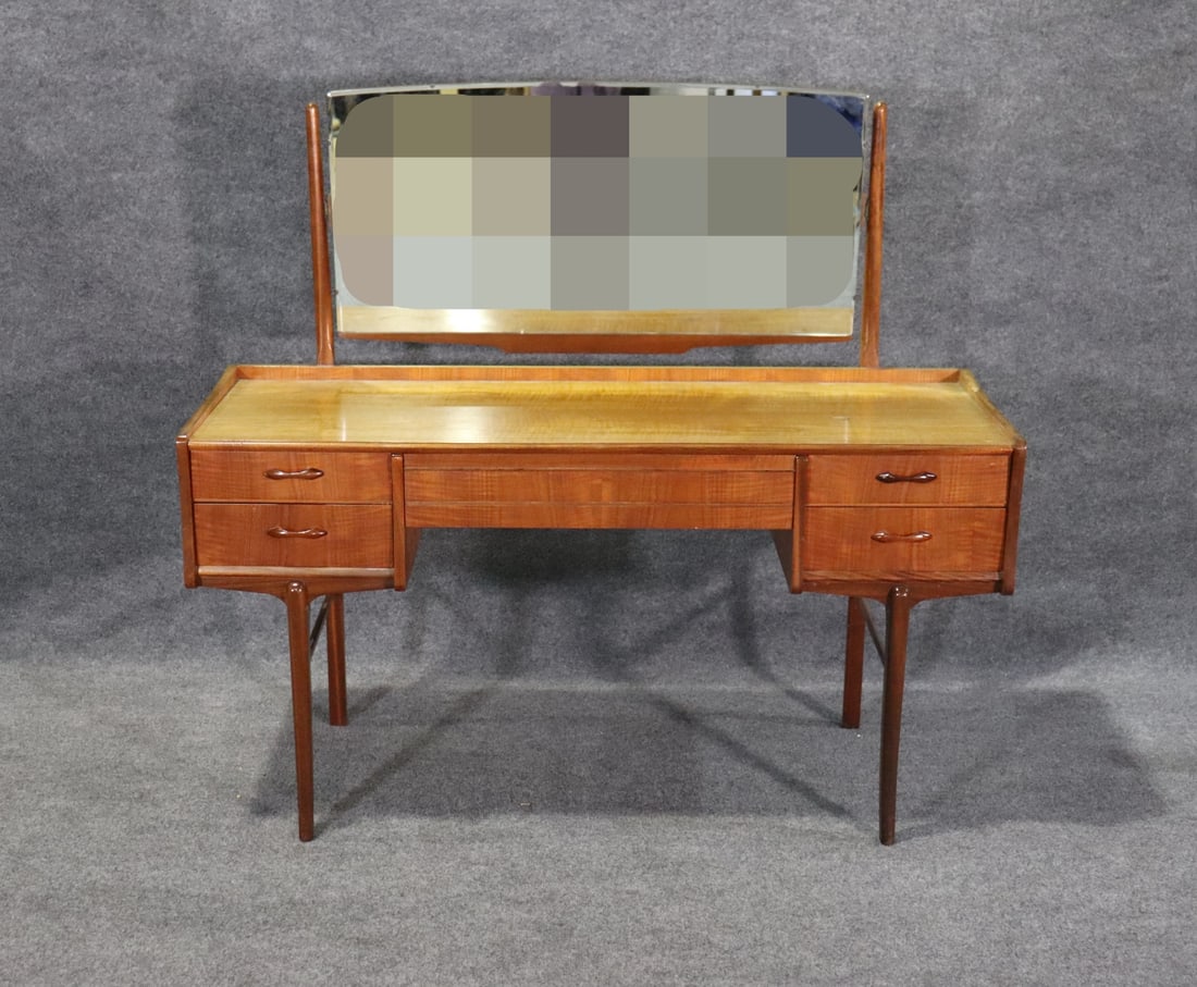 DANISH STYLE VANITY (1 of 14)