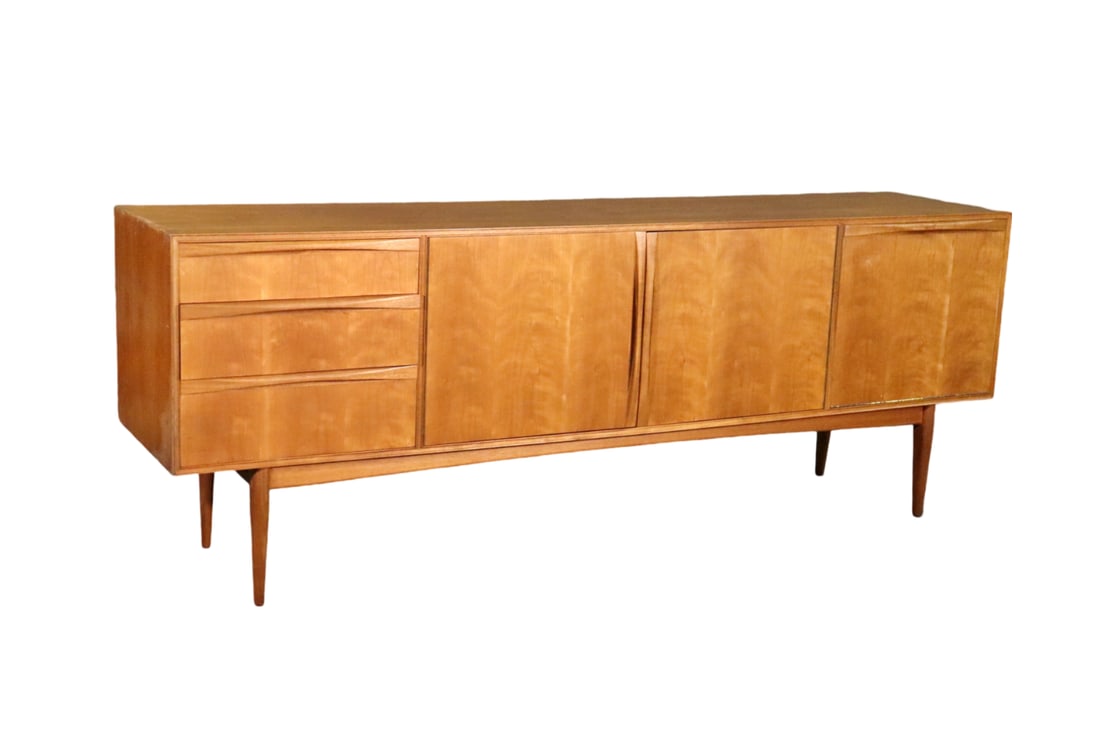 MCINTOSH FURNITURE DANISH STYLE SIDEBOARD (1 of 17)