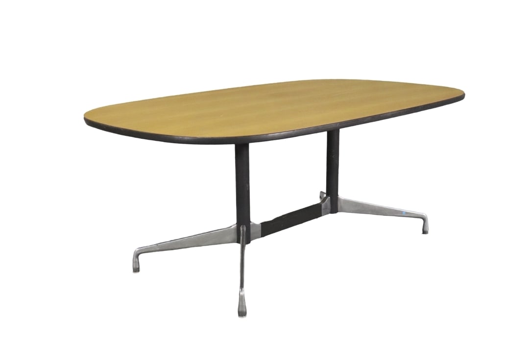 EAMES FOR HERMAN MILLER DINING TABLE (1 of 11)