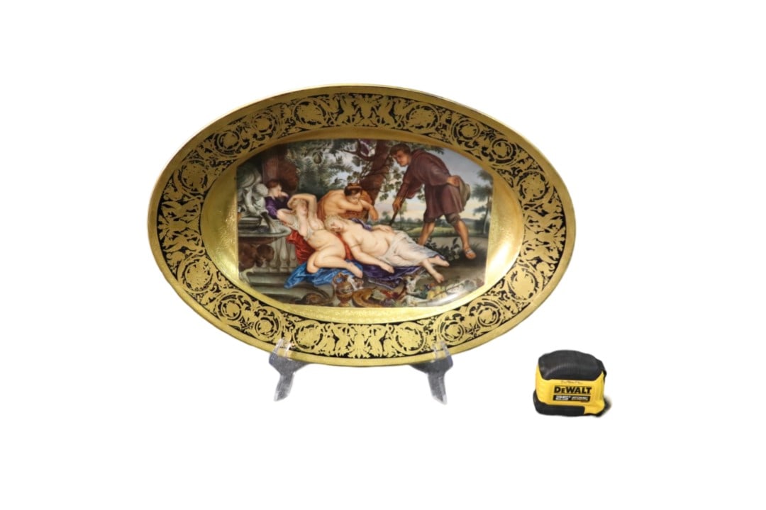 ANTIQUE ROYAL VIENNA LARGE PORCELAIN SCENIC PLAQUE (1 of 9)