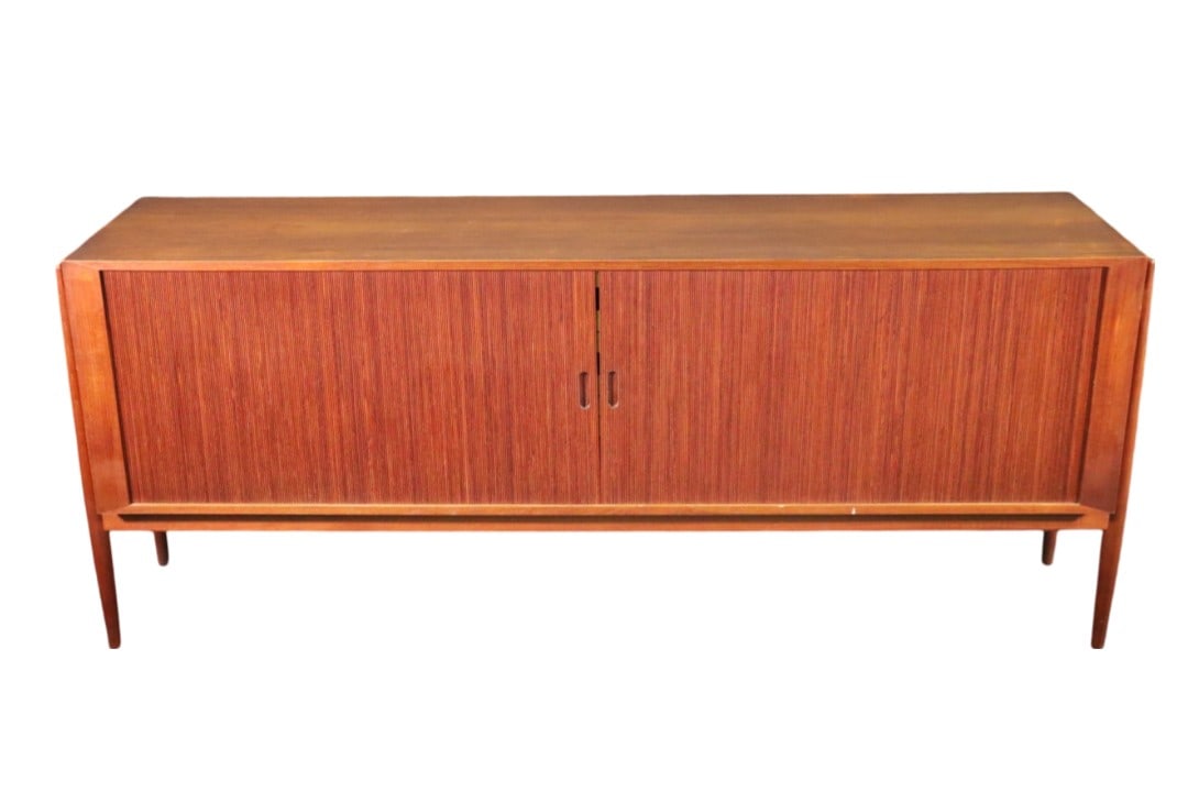 NIELS VODDER NV54 TEAK SIDEBOARD/SERVER (1 of 10)