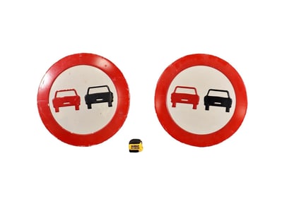 PAIR CAR SIGNS  FROM SPAIN