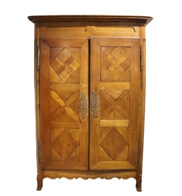 18TH CENTURY 2 DOOR ARMOIRE