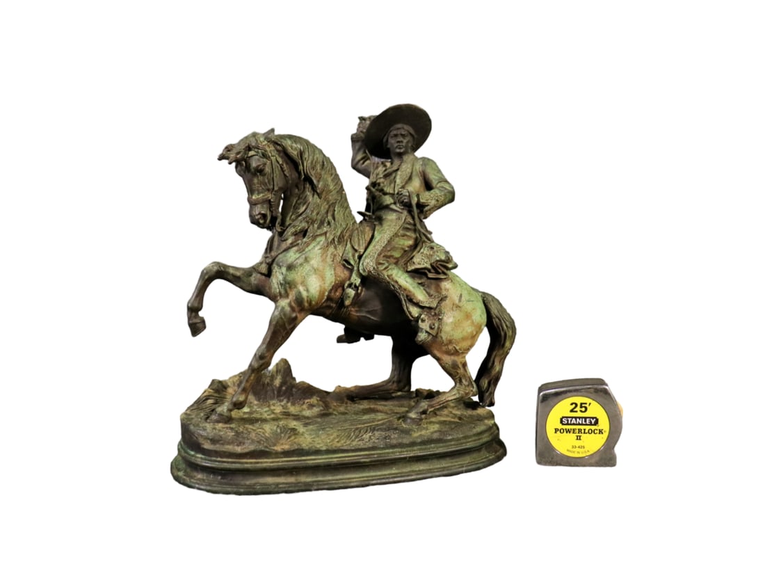 DUBUCAND BRONZE SCULPTURE MEXICAN HORSEMAN WITH LASSO (1 of 13)