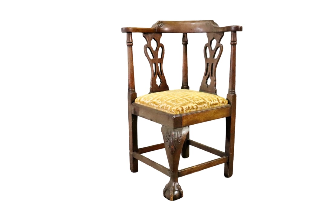 CHILD SIZE CORNER CHAIR (1 of 10)