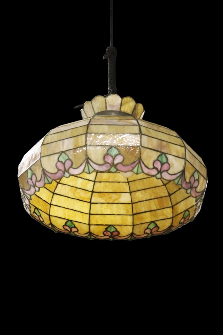 LEADED GLASS CHANDELIER: Leaded glass shade. 15 1/4" h x 25" diameter.