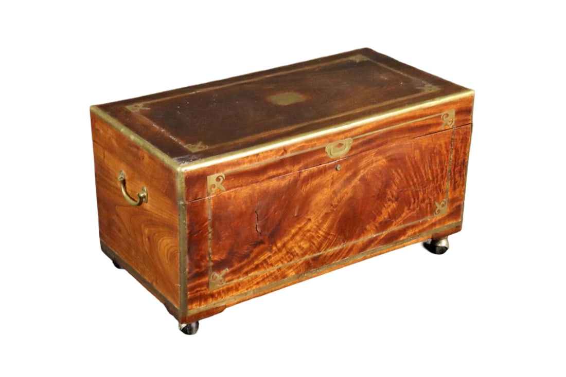BURL WALNUT CAMPAIGN STYLE CEDAR CHEST (1 of 11)